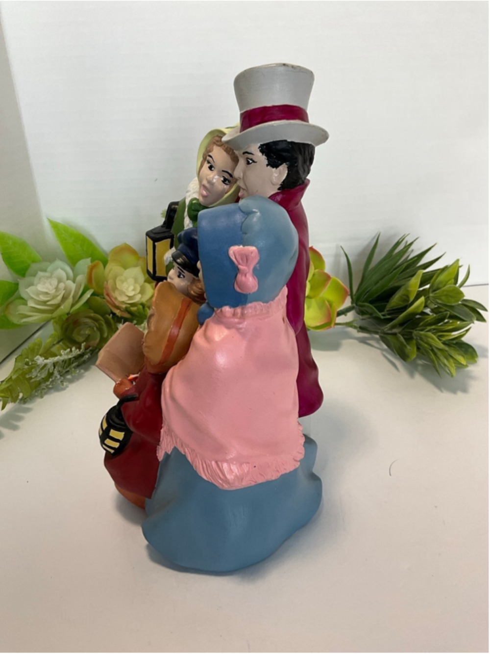 Ceramic Christmas Carolers - Picture 3 of 6